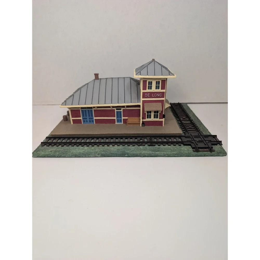 Vintage Lefton De Long Train Station Depot Railroad Building Diorama Display